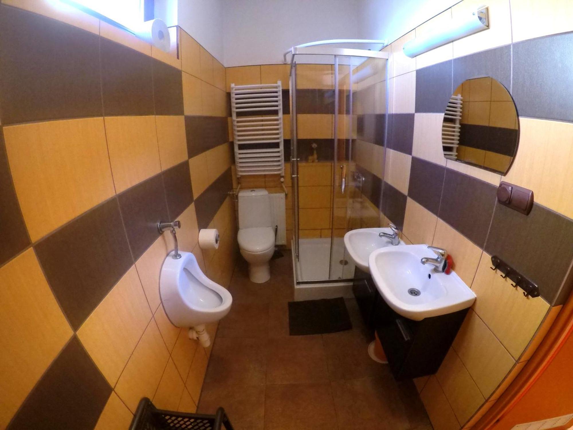 Pokoje Goscinne, Mieszkanie Na Wynajem W Swidniku K Lublina Bagian luar foto